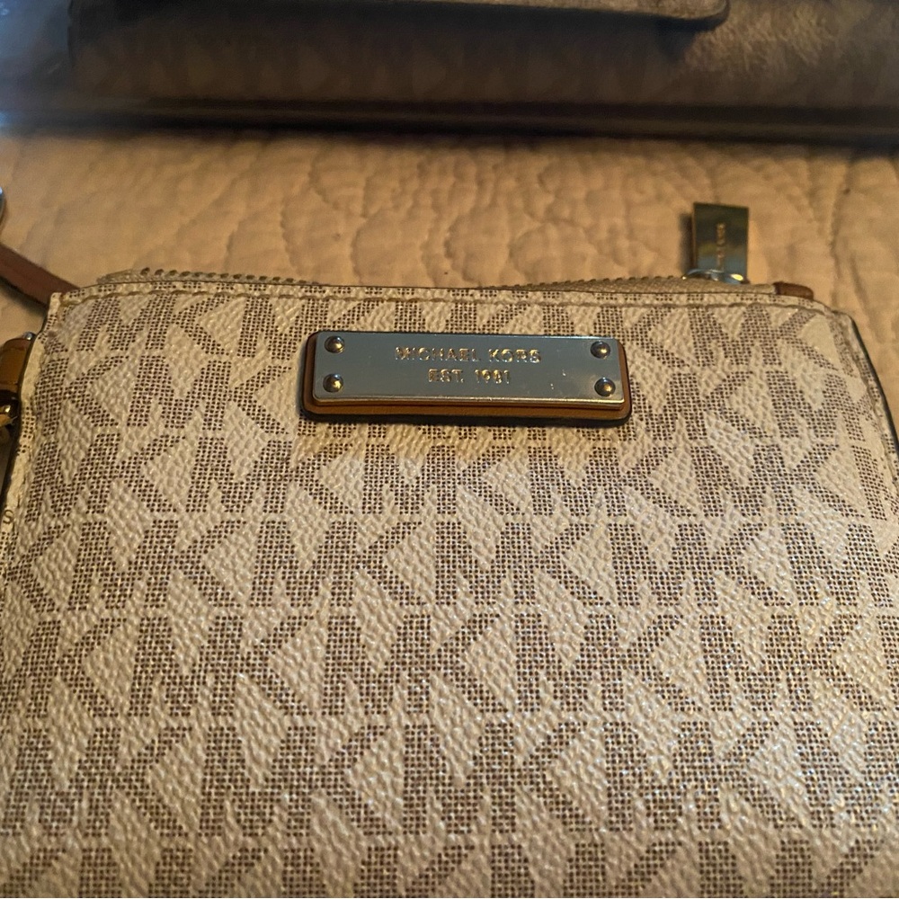 Michael Kors id wristlet